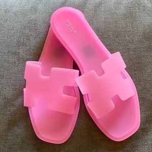 Brand new Steve Madden Andrina sandals